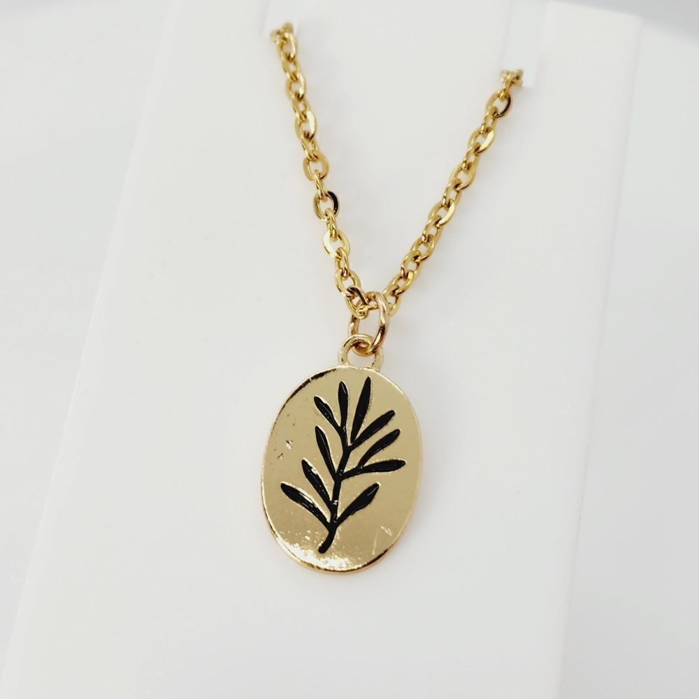 Tiny Cute! Gold Toned Floral Necklace Flowers Jewelry Gift